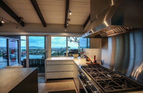 North Pacific Beach House | Unique design, breathtaking views + luxurious accommodations = best of the best!