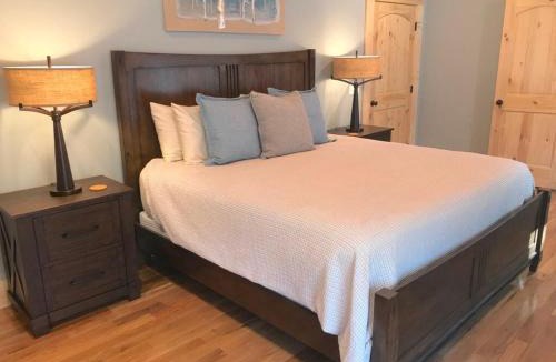 Apple Ridge Villa | Unique Rustic Barn Theme home Amazing views! Luxe