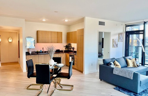 Hollywood Apartment | Unique & Spacious Hollywood Walk of Fame Penthouse