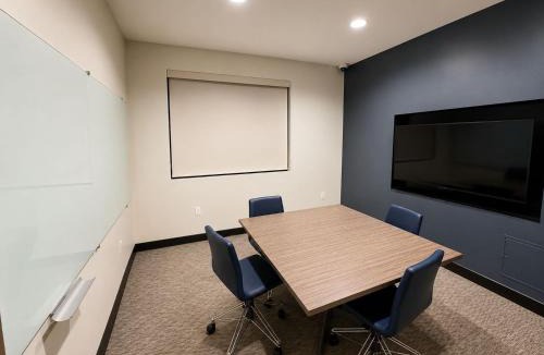 Studio City Hotel | Universal Stays Hollywood-Seconds to Universal Studios