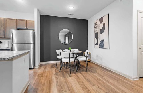 Charlotte Apartment | Upscale King 4BR Suite Mins to Uptown Charlotte!