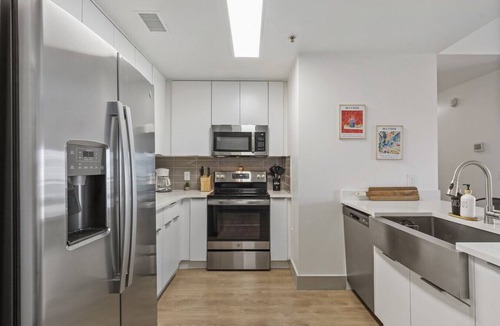 Charlotte Center City Apartment | Urban Oasis | Balcony, Free Parking, Views, Gym