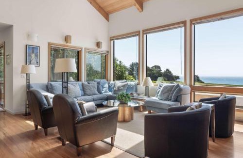 Sea Ranch House | Vaulted ocean-view retreat with private hot tub