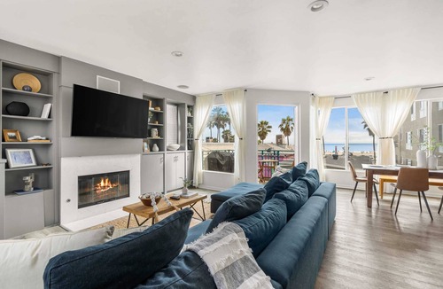 Venice House | Venice Oceanview Home | Balcony | Steps to Beach