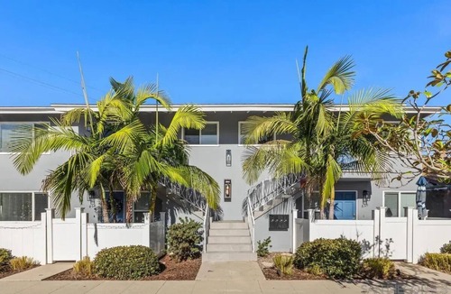 Coronado Apartment | Well appointed 1-bedroom apartment in prime Coronado Village Location with AC