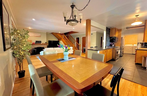 Mar Vista House | West LA ~ Beach Family Home & Large Private Backyard ~ 4-Bed 3-BR 2-BA