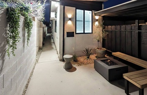 Chatsworth House | Wonderful 2-bedroom house with AC in sunny Los Angeles