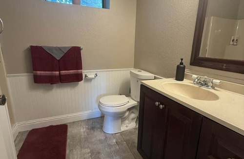 Placerville House | Wonderful Quirky studio with porch, walk to downtown
