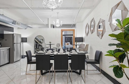Gaslamp Quarter Apartment | Woolworth Loft - Elegant Stay with City Views