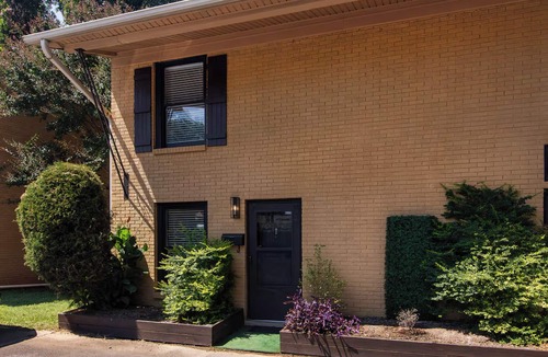 Ponderosa - Wingate Apartment | Work-Friendly 1BR Near Airport