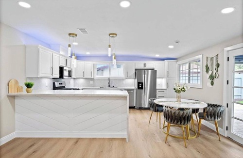 Lincoln Acres House | Xlnc Exotic home Rexview Dr