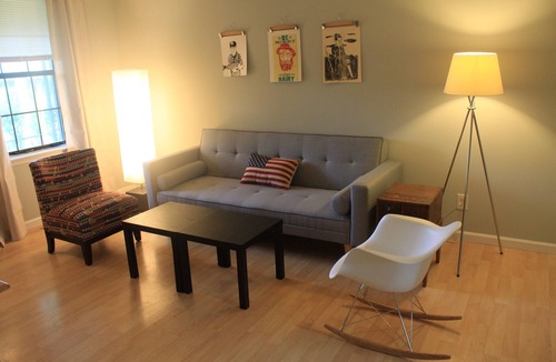 Maxwell House | Yellow Door Inn (3 Br House) in Hip East Nashville Urban Neighborhood
