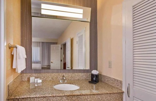 University Place Hotel | Your Home Away From Home! 4 Convenient Units, Pets Allowed!