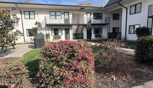 1 Bedroom Apt4 in Noda- Very close to Uptown and Novant Presbyterian
