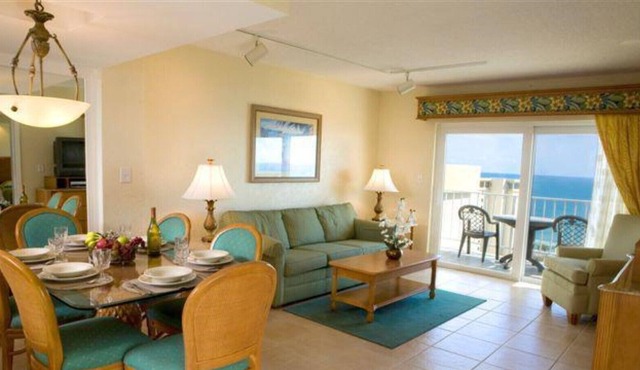 "2" 1bed 1 bath condo 1 block off beach sleeps 6