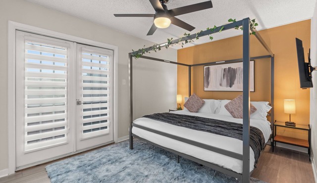 2-bedroom apartment in fantastic Austin with cool AC/West University Area walk