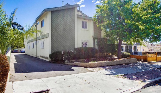 2-bedroom condo in trendy Southpark San Diego