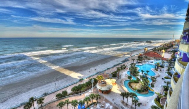 2 Bedroom Deluxe Condo w/Kitchen, Sleeps 8 on Daytona Beach, Wyndham Ocean Walk