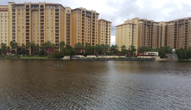 2Bed/2Bath Gorgeous Resort Right by Disney Parks!
