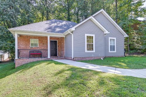 3BD House w/Quiet Living, City Access: 6Mi to DTWN
