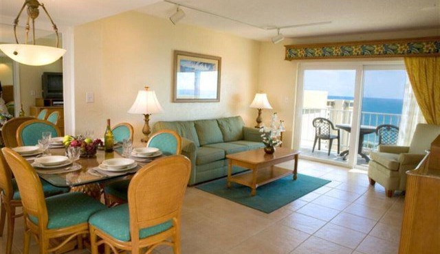"4" 1bed 1 bath condo 1 block off beach sleeps 6