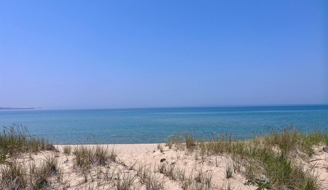 4 bd Lake Michigan Beachfront Luxury Condo at The Homestead in Glen Arbor
