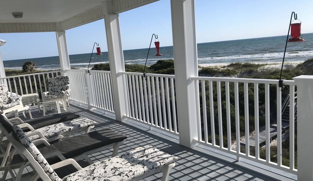 40% off July 25-Aug 1, BEACHFRONT home, N Cape by St. Park, Elevator, Scrn Porch