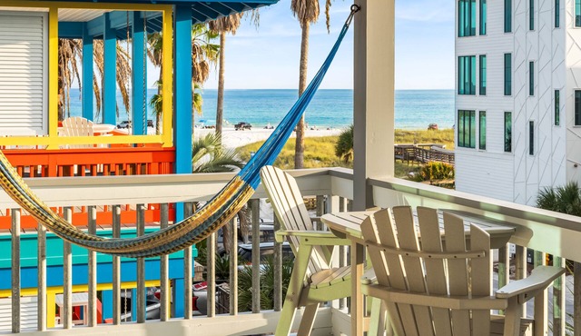 6BR Grayton Beach Home, Parking for 8, Pet-Friendly, Private Pool, Steps to Beach Access/Red Bar!
