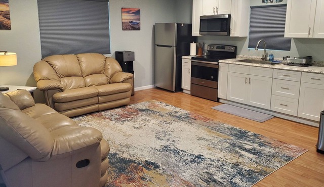 Adorable one bedroom guest house in Santa Cruz ca