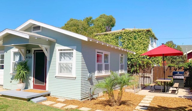 Adorable Quirky Hideaway BIG Private Enclosed Yard