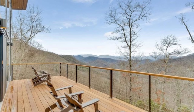 Azalea Creek Falls - Free Whitewater Rafting + Modern Cabin + Breathtaking View