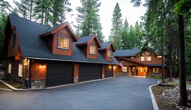 Basecamp Luxury Lake Almanor Cabin