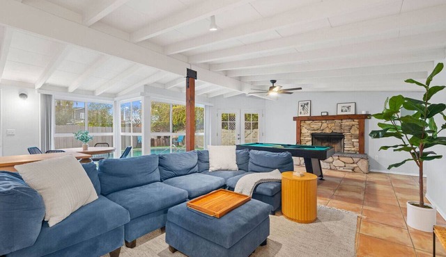 Bay Park 5BR Retreat | Pool + Hot Tub