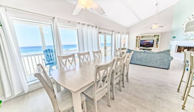 Beach Front & Huge Ocean Views! Sleeps 10!