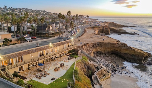 Beachcliff 2 by AvantStay | Minutes to Ocean Beach