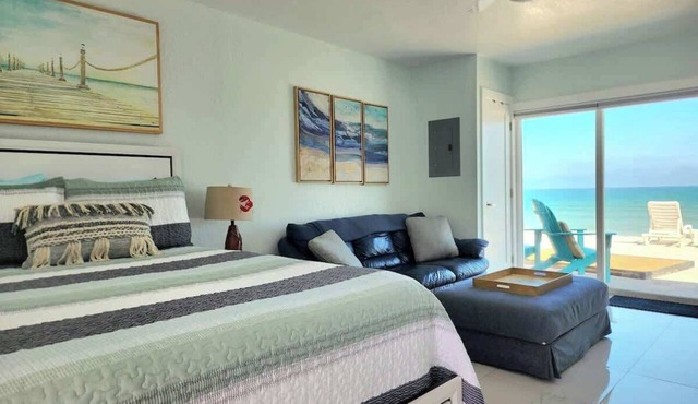 Beachfront Apartment w/Ocean Views & Full Kitchen