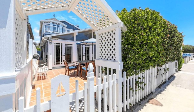 Beds for 14 People! | Oceanview & Garden Patios | Steps to Sand | A Newport Beach Standout!