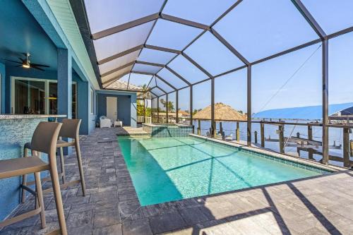 BIG WATER VIEW!, Heated Saltwater Pool and Spa - Villa Manatees Crossing - Roelens