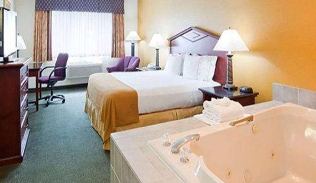 Blue Way Inn Eagan Extended Stay Minneapolis Airport Eagan North MN in Eagan
