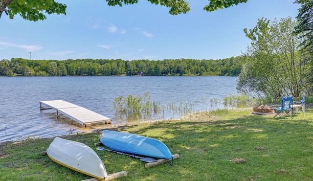 Boating & Swimming On-Site! Lakefront in Cadillac