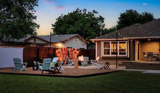 Boutique 4BR Retreat w/Swim Spa Sauna Fire Pit