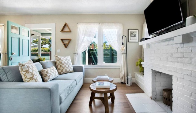 Bungalow Two: Gated and Private Near Abbot Kinney