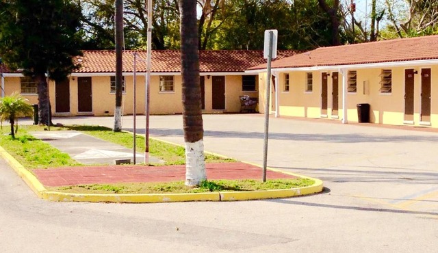 Cadillac Motel
