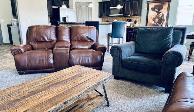 Canvas Cove by Mesquite Vacation Rentals with Outdoor Kitchen and $510 in free daily activities