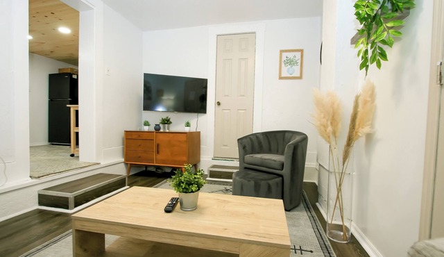 Charming 1BR Apt near St. Pete Beach & Downtown Fun!