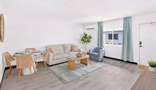 Charming 2BR Near Beach, Airport & Las Olas