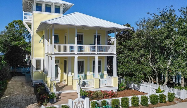 ☀️ ️Coastal Bliss Awaits at Mellow Yellow | Steps from the Beach!