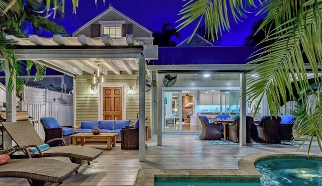 *COASTAL LOVING @ OLD TOWN* Chic 4BR Home & Pool + LAST KEY SERVICES.