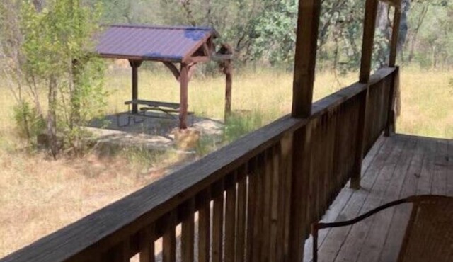 Come stay at a quaint 5 bedroom house our in the country!