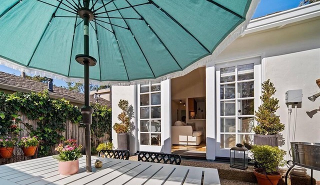 Cozy Rose - Carmel House - How Suite it is!